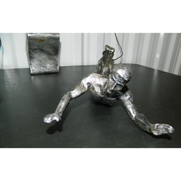 5 Creative Climbing Man Resin Wall Sculptures 3D Wall Art Decor Strong Man Brave - Picture 4 of 16
